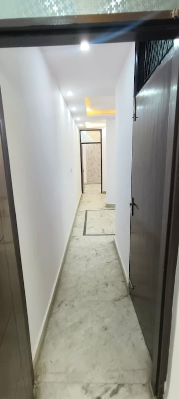 Furnished Amenities in 2 BHK Builder Floor at Govindpuri – for Sale