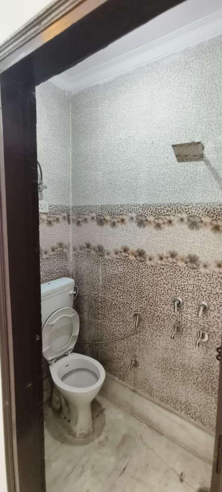 Bathroom, govindpuri 2 Bedroom 600 Sq.Ft. Builder Floor In Govindpuri Delhi 8463281