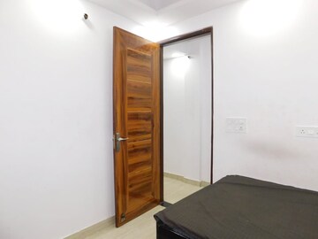 Master Bedroom in 2 BHK Builder Floor at Govindpuri – for Rent
