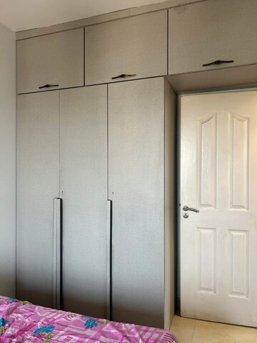 Furnished Amenities in 2 BHK Apartment at Aspen Park, Goregaon East – for Rent