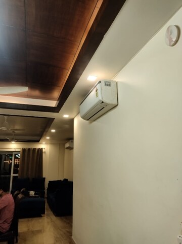 Master Bedroom in 4 BHK Builder Floor at Huda CGHS, Sector 56 – for Rent