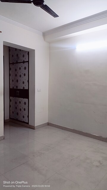 Master Bedroom in 3 BHK Builder Floor at Ashoka Enclave 3, Sector 35 – for Rent