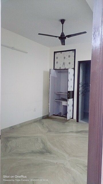 Master Bedroom in 3 BHK Builder Floor at Ashoka Enclave 3, Sector 35 – for Rent