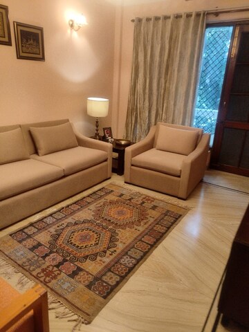 Bedroom in 3 BHK Builder Floor at Sector 26 – for Rent