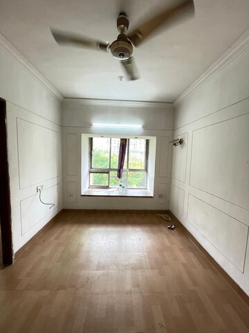 2 BHK Apartment For Rent in Green Meadows Bluilding 2 Chs Ltd, Kandivali East