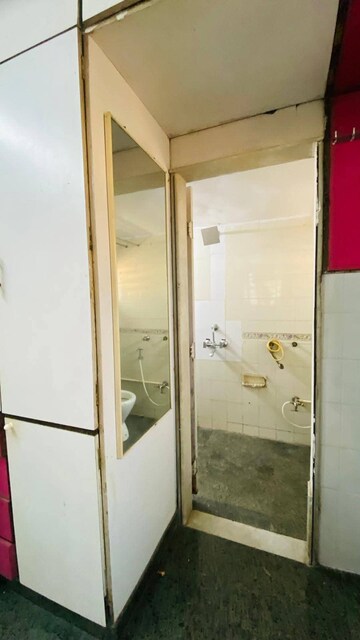 Furnished Amenities in 1 BHK Apartment at Sumitra Sadan Vile Parle West, Vile Parle West – for Rent
