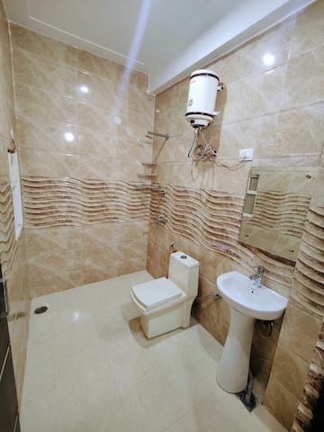 Bathroom in 1 BHK Builder Floor at Sector 24 – for Rent