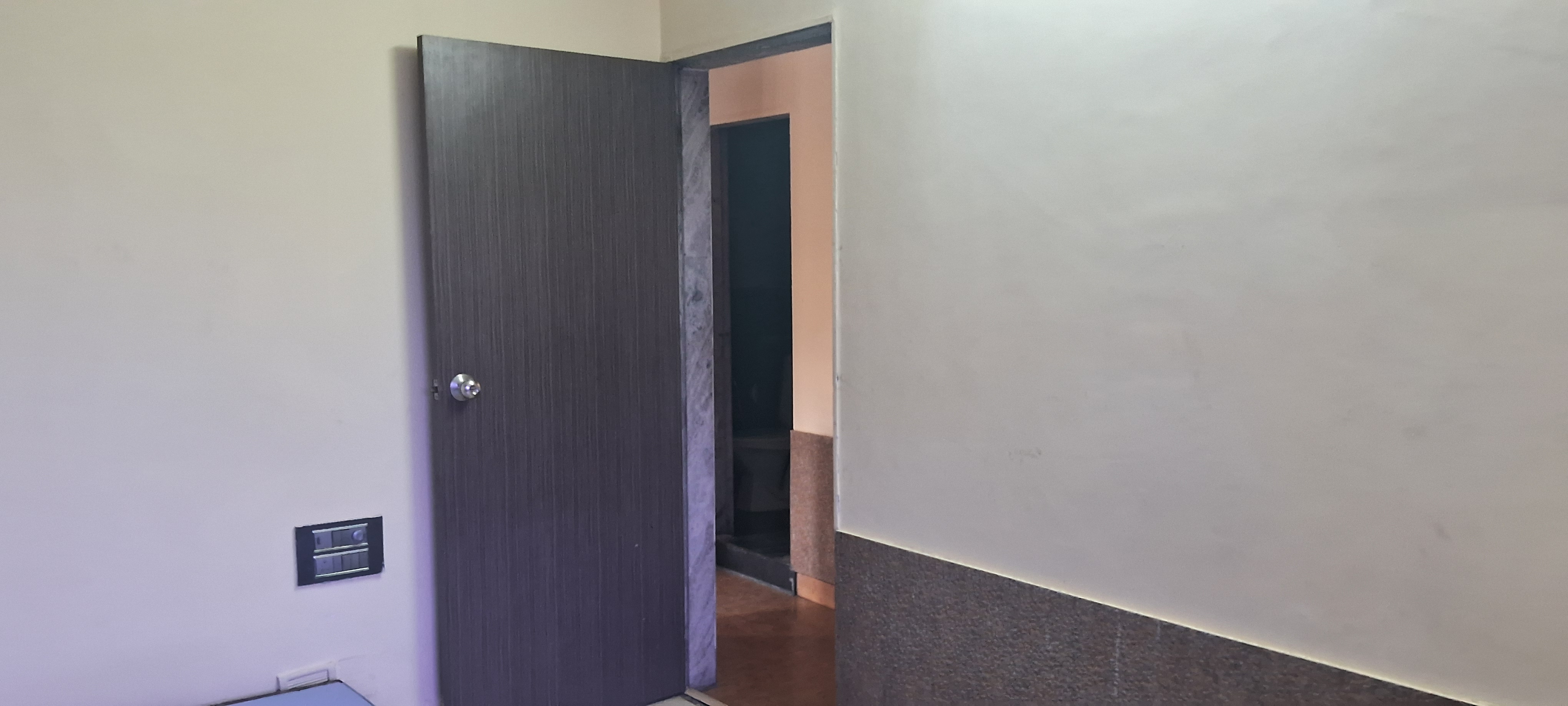 2 BHK Apartment For Sale in Giri Govind Apartment