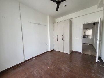 Room in 3 BHK Apartment at Mapsko Mount Ville, Sector 79 – for Rent
