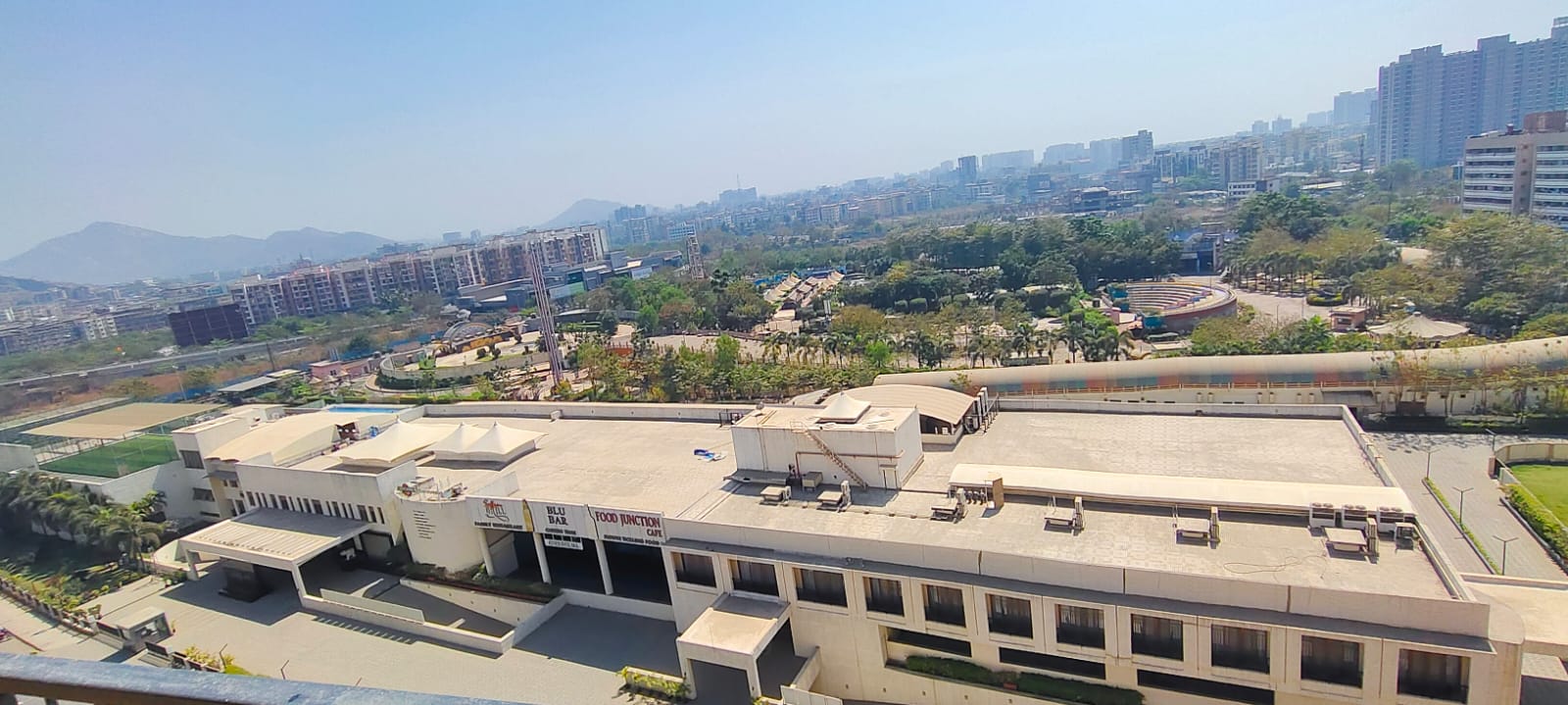 2 BHK 660 Sq.Ft. Apartment in Rustomjee Global City