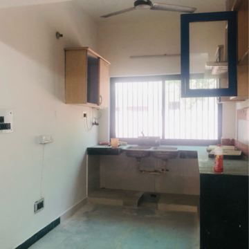Kitchen in 3.5 BHK Villa at Sector 21 – for Rent