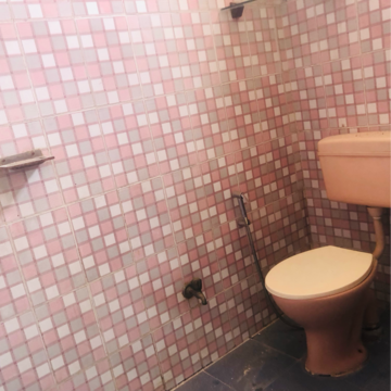 Bathroom in 3.5 BHK Villa at Sector 21 – for Rent