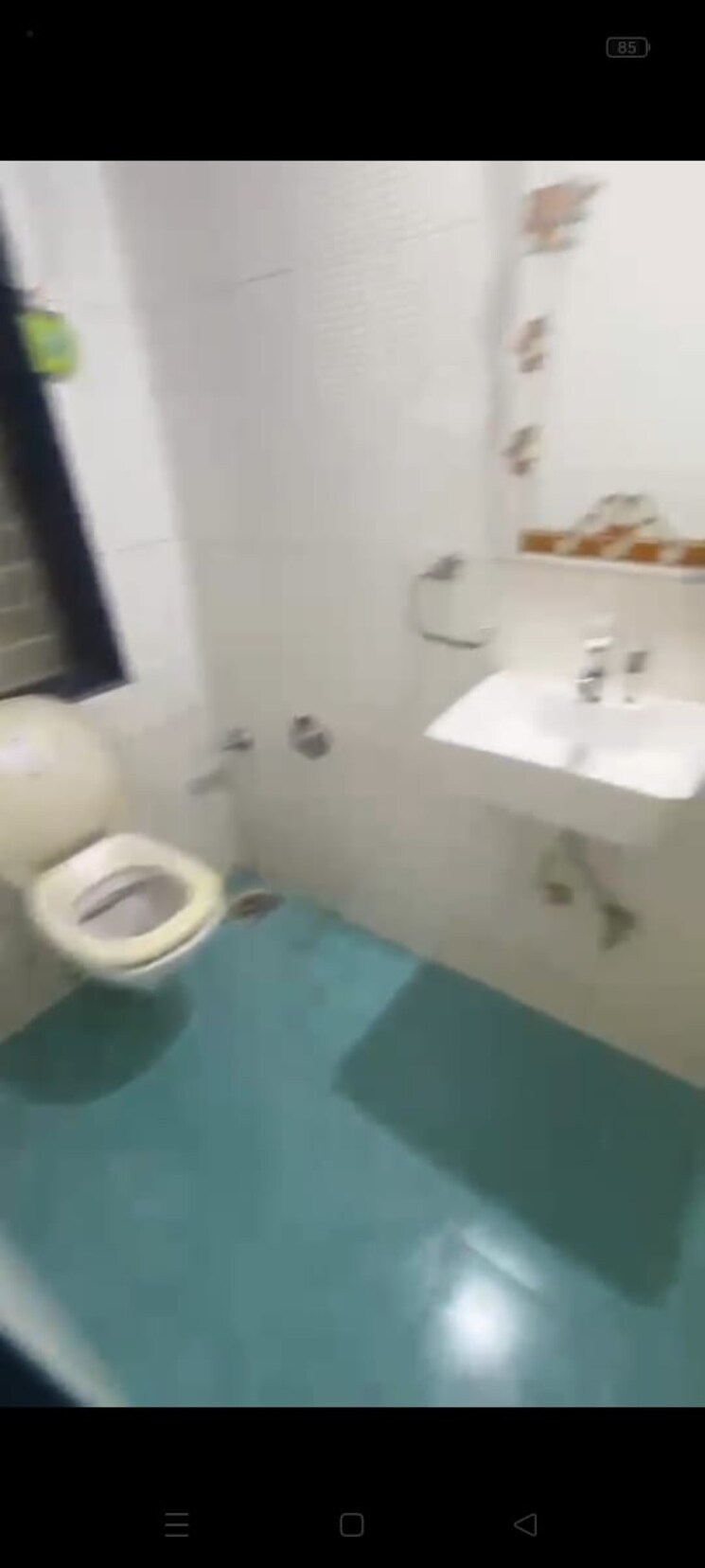 Bathroom, vile parle east 3 Bedroom 1800 Sq.Ft. Apartment In Vile Parle East Mumbai 8463593