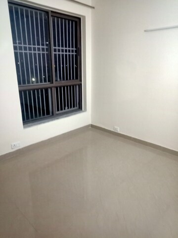 Master Bedroom in 2 BHK Apartment at Pioneer Park Phase 1, Sector 61 – for Rent