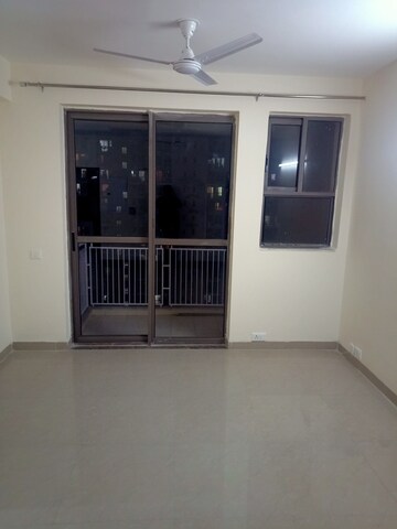 Master Bedroom in 2 BHK Apartment at DLF Regency Park I, Dlf Phase iv – for Rent
