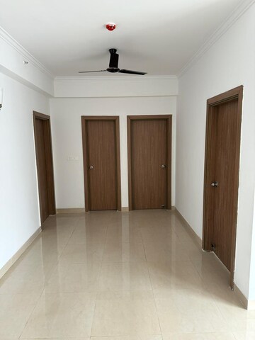 Room in 2 BHK Apartment at Tech Zone 4 Greater Noida – for Rent