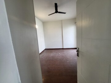 Room in 3 BHK Apartment at Mapsko Mount Ville, Sector 79 – for Rent