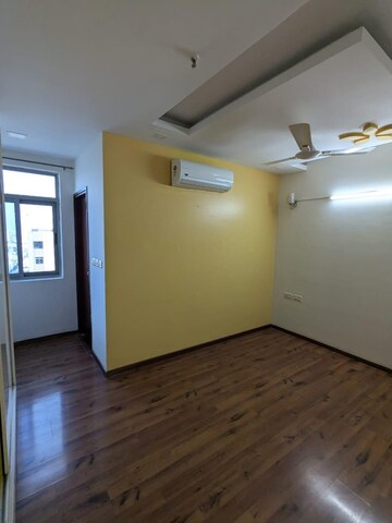 Room in 3 BHK Apartment at Lanco Hills Apartments, Manikonda – for Rent