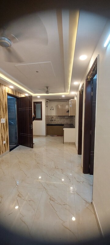 Furnished Amenities in 3 BHK Builder Floor at Govindpuri – for Rent
