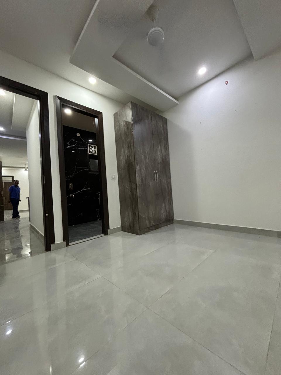 2 BHK Builder Floor For Sale in Paryavaran Complex