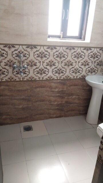 Floor Plan in 2 BHK Builder Floor at Huda CGHS, Sector 56 – for Rent