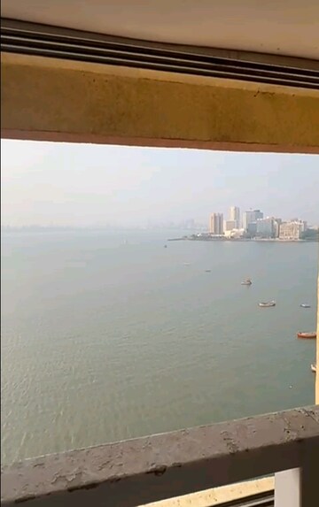 Bedroom in 3 BHK Apartment at Maker Tower, Cuffe Parade – for Sale