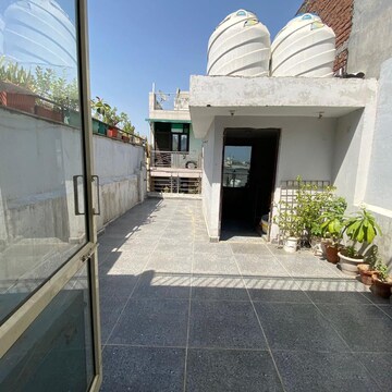 Living Room in 1 RK Builder Floor at Jangpura – for Rent