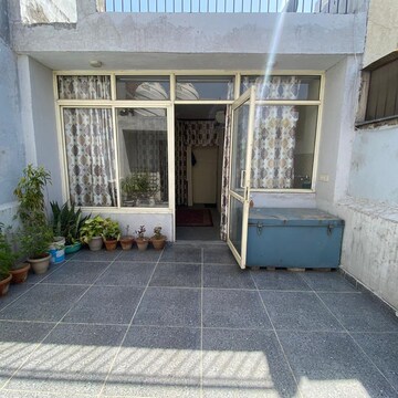 Gym in 1 RK Builder Floor at Jangpura – for Rent