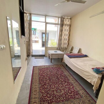 Bedroom in 1 RK Builder Floor at Jangpura – for Rent