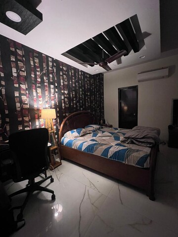 Bedroom in 3 BHK Builder Floor at Ansal Sushant Lok I, Sector 43 – for Rent