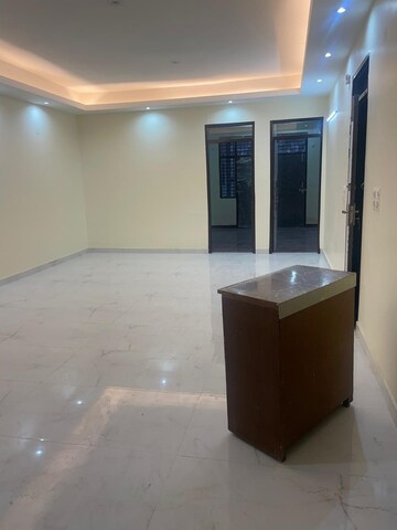 Master Bedroom in 3 BHK Builder Floor at DLF Qerwa, Sector 28 – for Rent