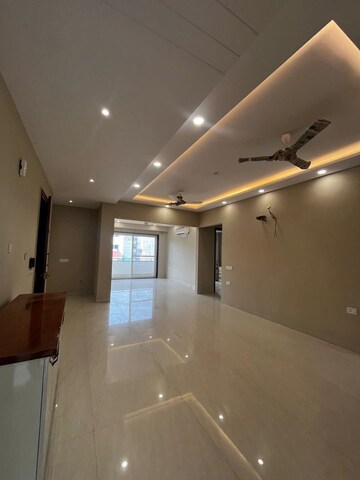 Furnished Amenities in 3 BHK Builder Floor at Anant Raj Ashok Estate, Sector 63a – for Rent