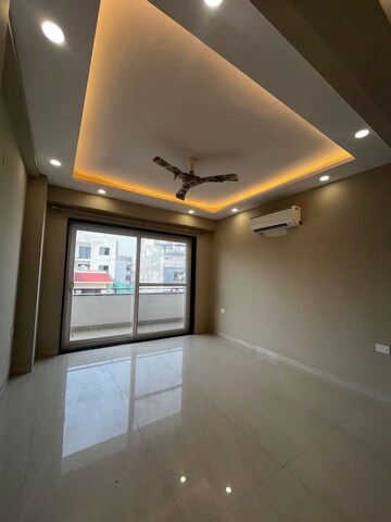 Master Bedroom in 3 BHK Builder Floor at Anant Raj Ashok Estate, Sector 63a – for Rent