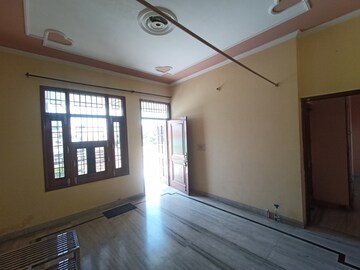 Bedroom in 2 BHK Independent House at Sector 16 – for Rent