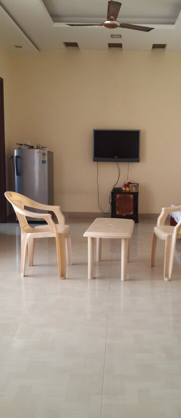 Living Room in 2 BHK Independent House at Sector 15 – for Rent