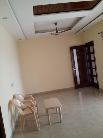 Room in 2 BHK Independent House at Sector 15 – for Rent