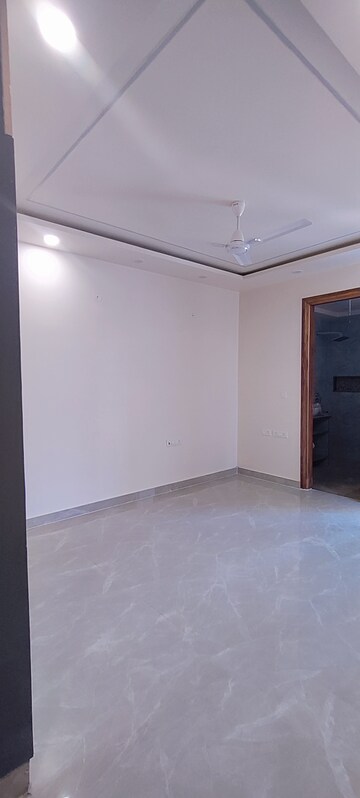 Master Bedroom in 2 BHK Builder Floor at Puri Kohinoor, Sector 89 – for Rent