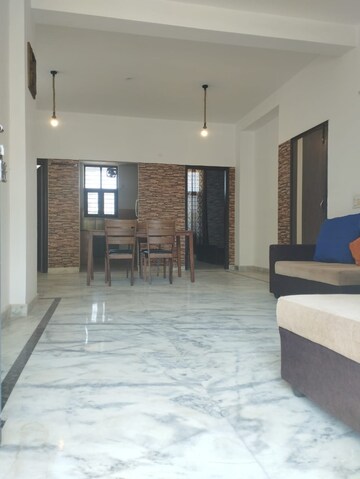 Master Bedroom in 2 BHK Builder Floor at Ameya One, Sector 42 – for Rent