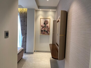 Furnished Amenities in 1.5 BHK Apartment at Mall Road – for Sale