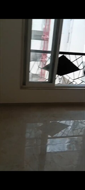 Room in 1 BHK Apartment at Sumit Gurukrishna, Vile Parle East – for Sale