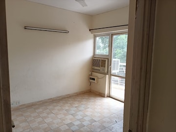 Room in 3 BHK Apartment at Amolik Sankalp, Sector 85 – for Rent