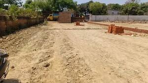  Plot – Exterior View View at Jankipuram Extension - for Sale