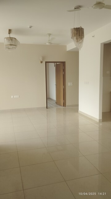 Room in 4 BHK Apartment at ABA Ivy County, Sector 75 – for Sale