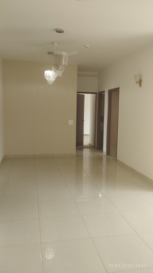 Room in 4 BHK Apartment at ABA Ivy County, Sector 75 – for Sale