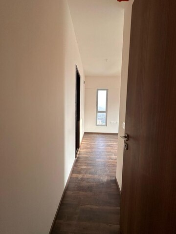 Furnished Amenities in 2 BHK Apartment at Piramal Vaikunth, Balkum Pada – for Rent