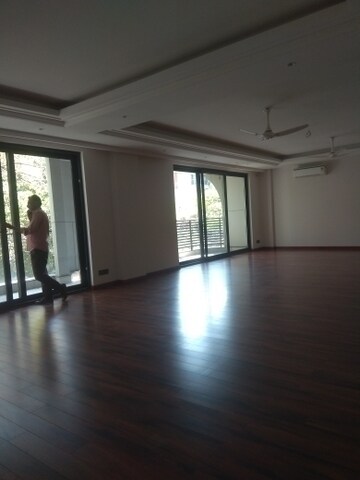 Master Bedroom in 4 BHK Builder Floor at New Friends Colony – for Rent