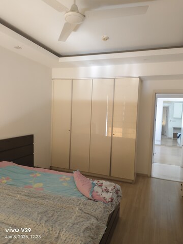 Master Bedroom in 3 BHK Apartment at DLF Park Place, Sector 54 – for Rent