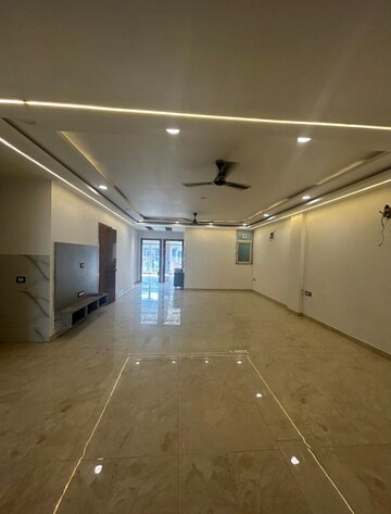Room in 4 BHK Builder Floor at Sector 19, Dwarka – for Rent