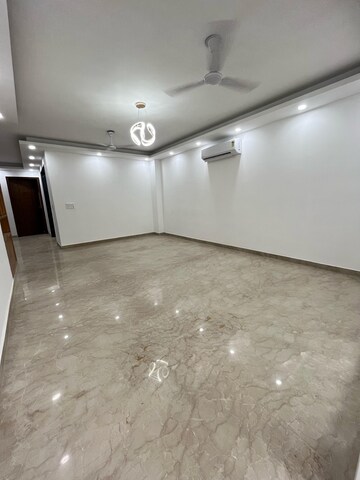 Room in 3 BHK Builder Floor at Kalkaji – for Rent