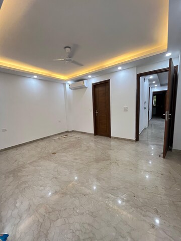  3 BHK Builder Floor at Kalkaji – for Rent